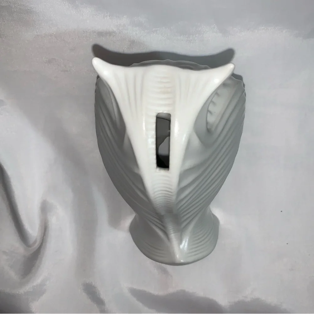 vintage JONATHAN ADLER white ceramic BULL coin bank